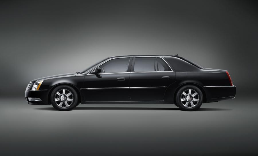  Cadillac DTS 2006 года  (фото 14 из 41)